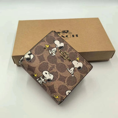 Coach x Peanuts Snap Wallet – Signature Canvas with Snoopy