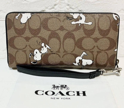 Coach x Peanuts Long Zip Wallet – Snoopy & Woodstock, Brown